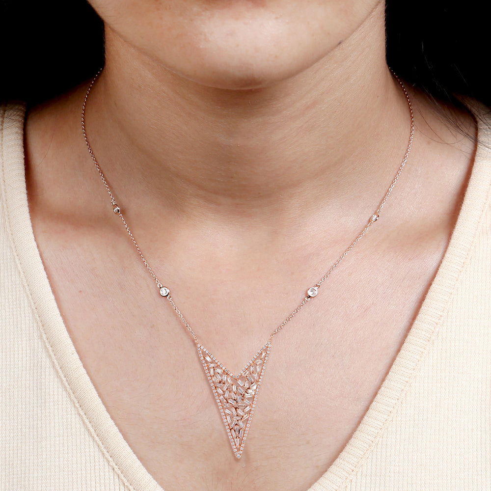 Baguette Diamond Arrow Necklace in 18K Rose Gold – Elegant Symbolic Jewelry Gift