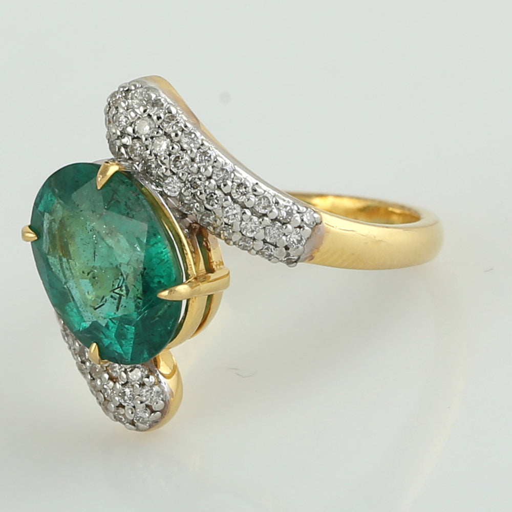 Oval Cut Emerald Gemstone Pave Natural Diamond Solitaire Ring In Yellow Gold