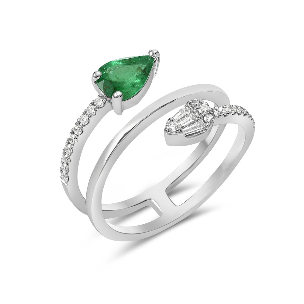 Pear Cut Emerald Baguette Cut Diamond Spiral Design Ring In 18k White Gold