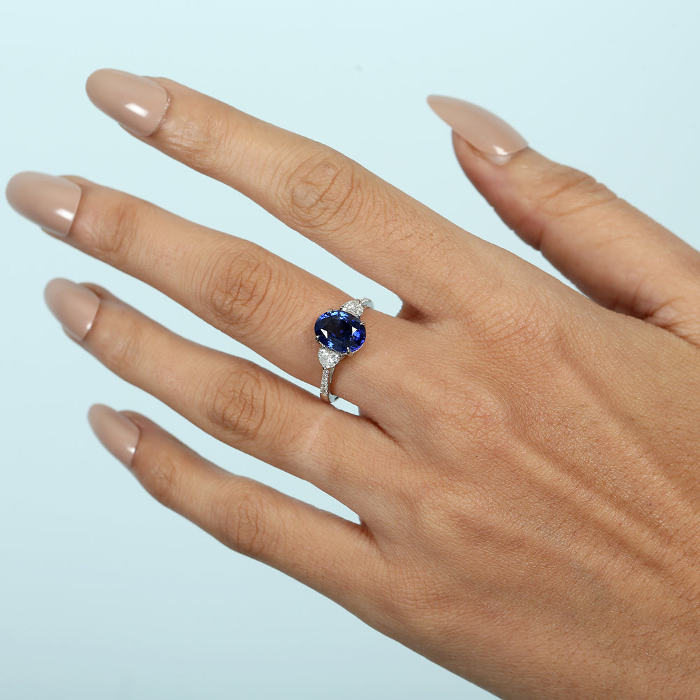 Natural Heart Shape Diamond Oval Blue Sapphire 18K White Gold Cocktail Ring Jewelry