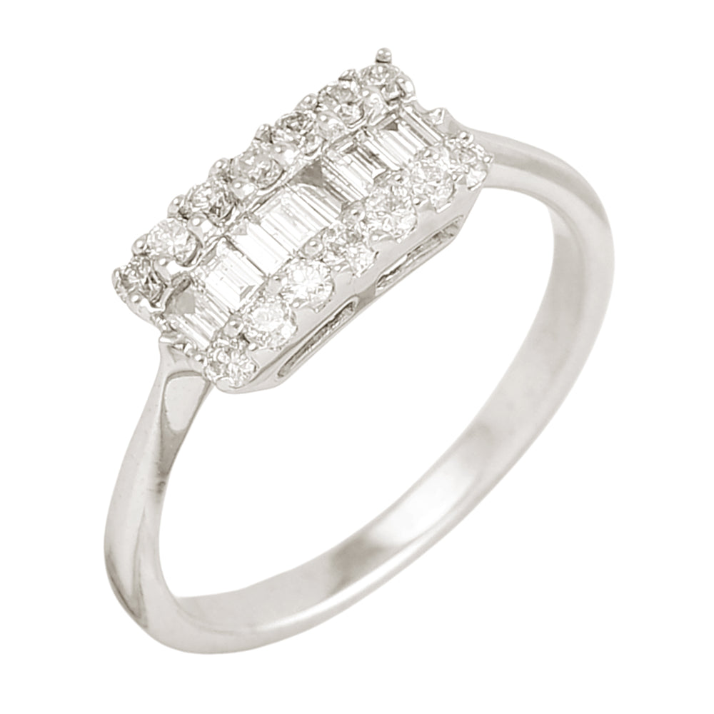 Baguette Cut Diamond Band Ring in 18K White Gold – Elegant Stackable Design