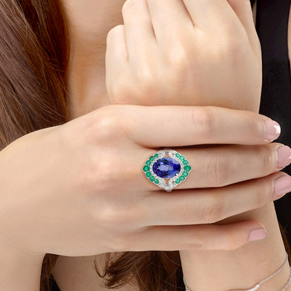 18k White Gold Tanzanite Emerald Sapphire Diamond Beautiful Cocktail Ring