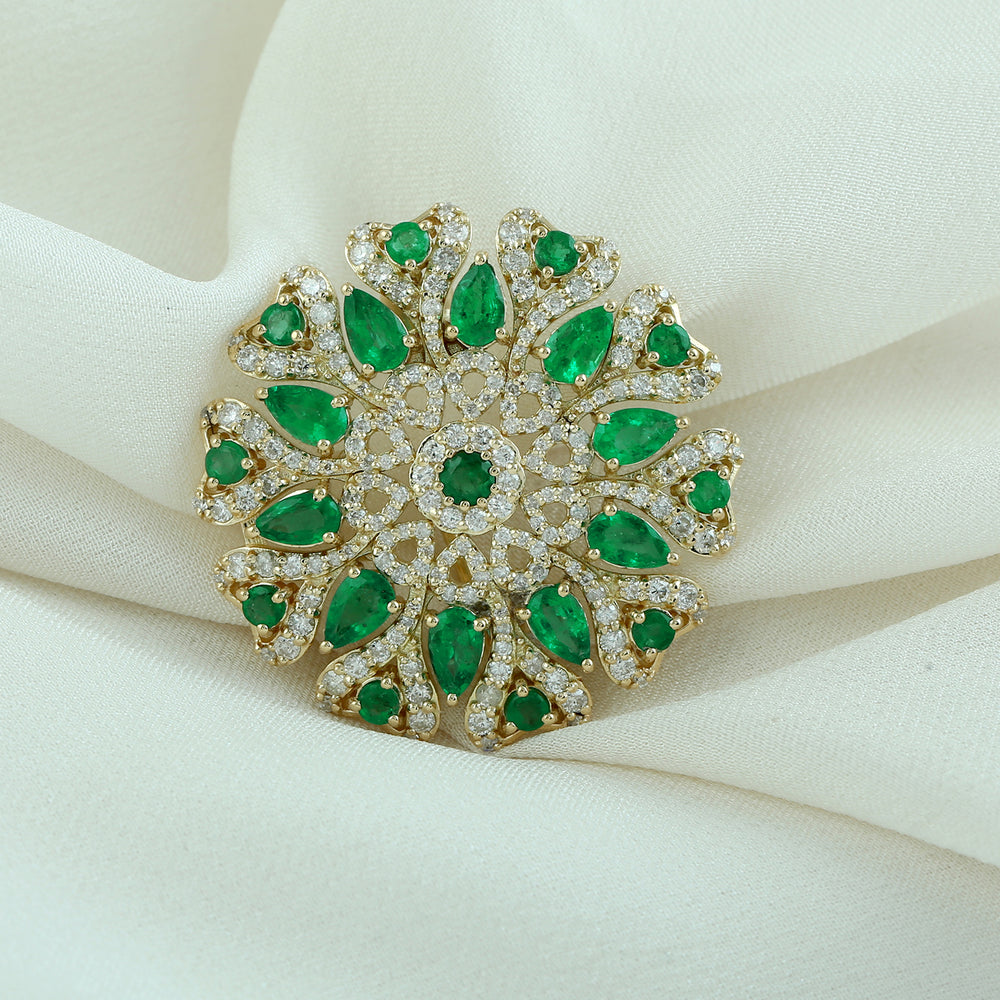 Pear Cut Emerald Pave Diamond Beautiful 18k Yellow Gold Brooch Jewelry