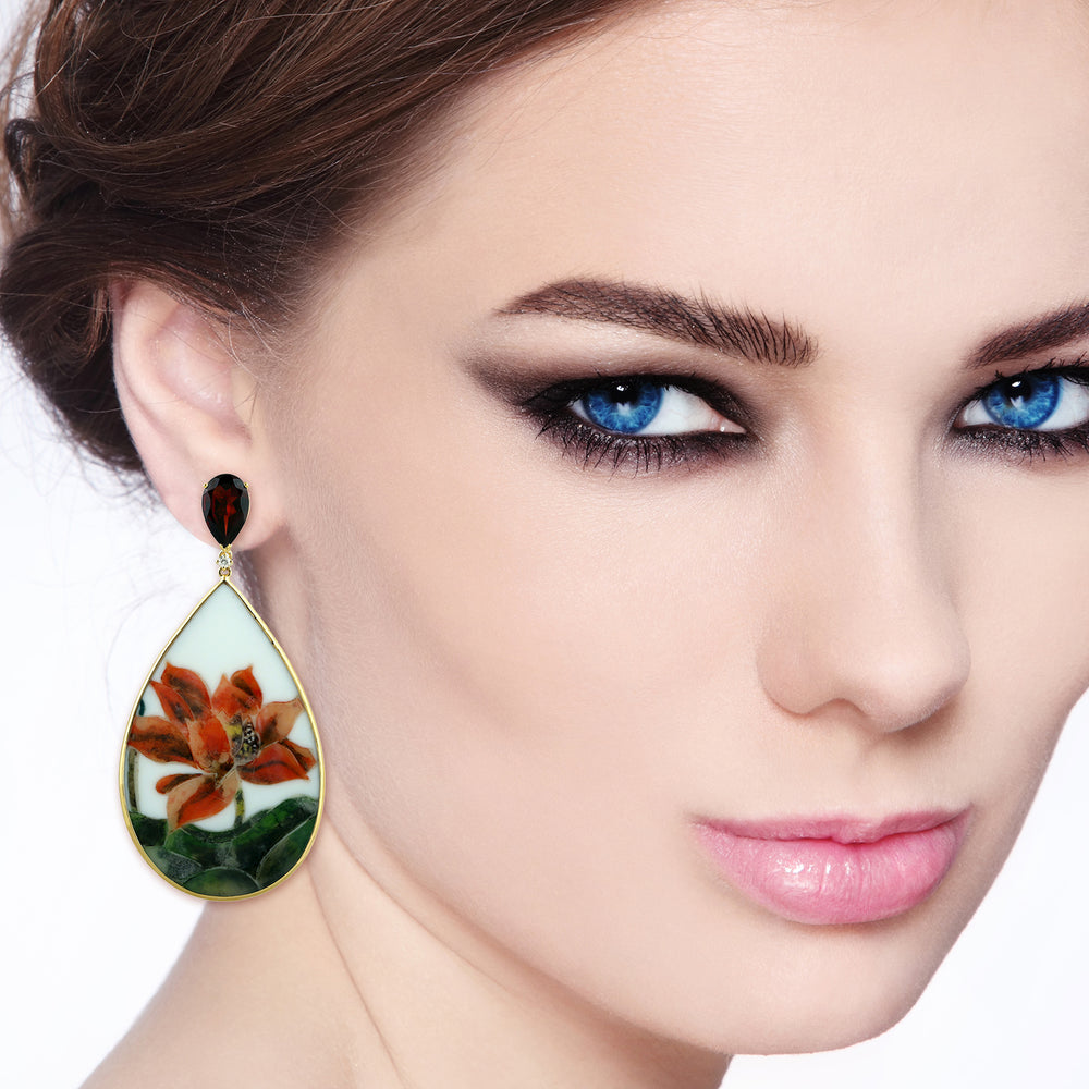 Pear Cut Garnet Prong Diamond Picture Bakelite Dangle Earrings In Gold