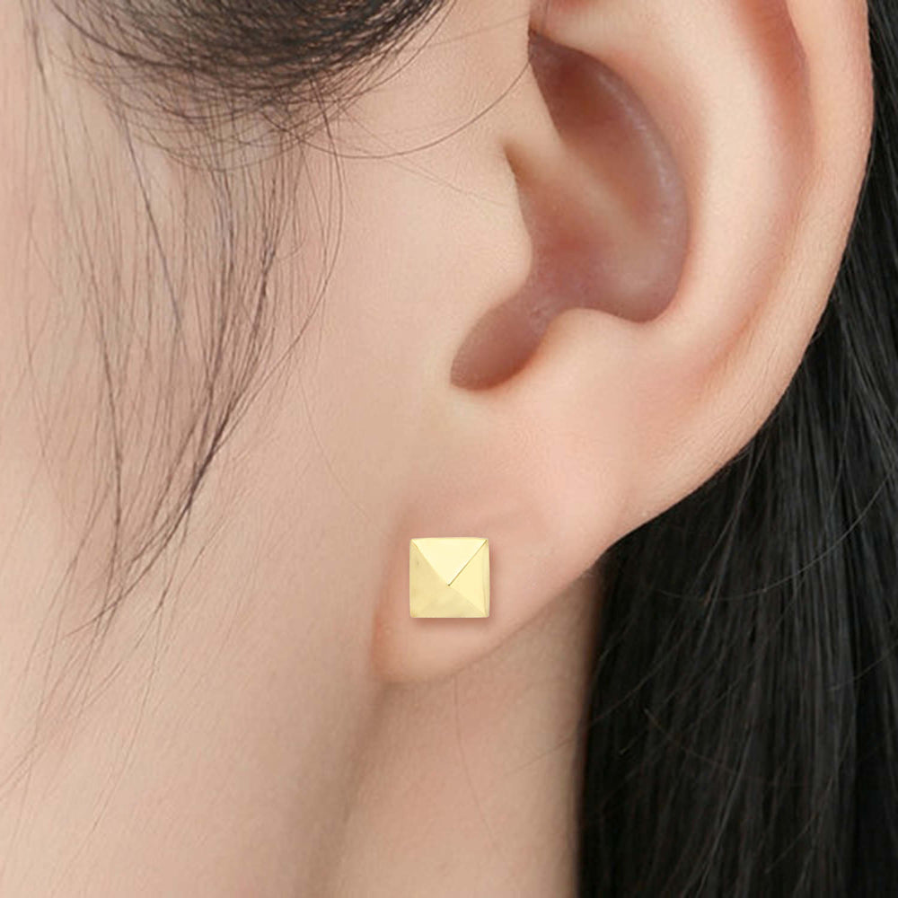 18K Yellow Gold Geometric Pyramid Stud Earrings