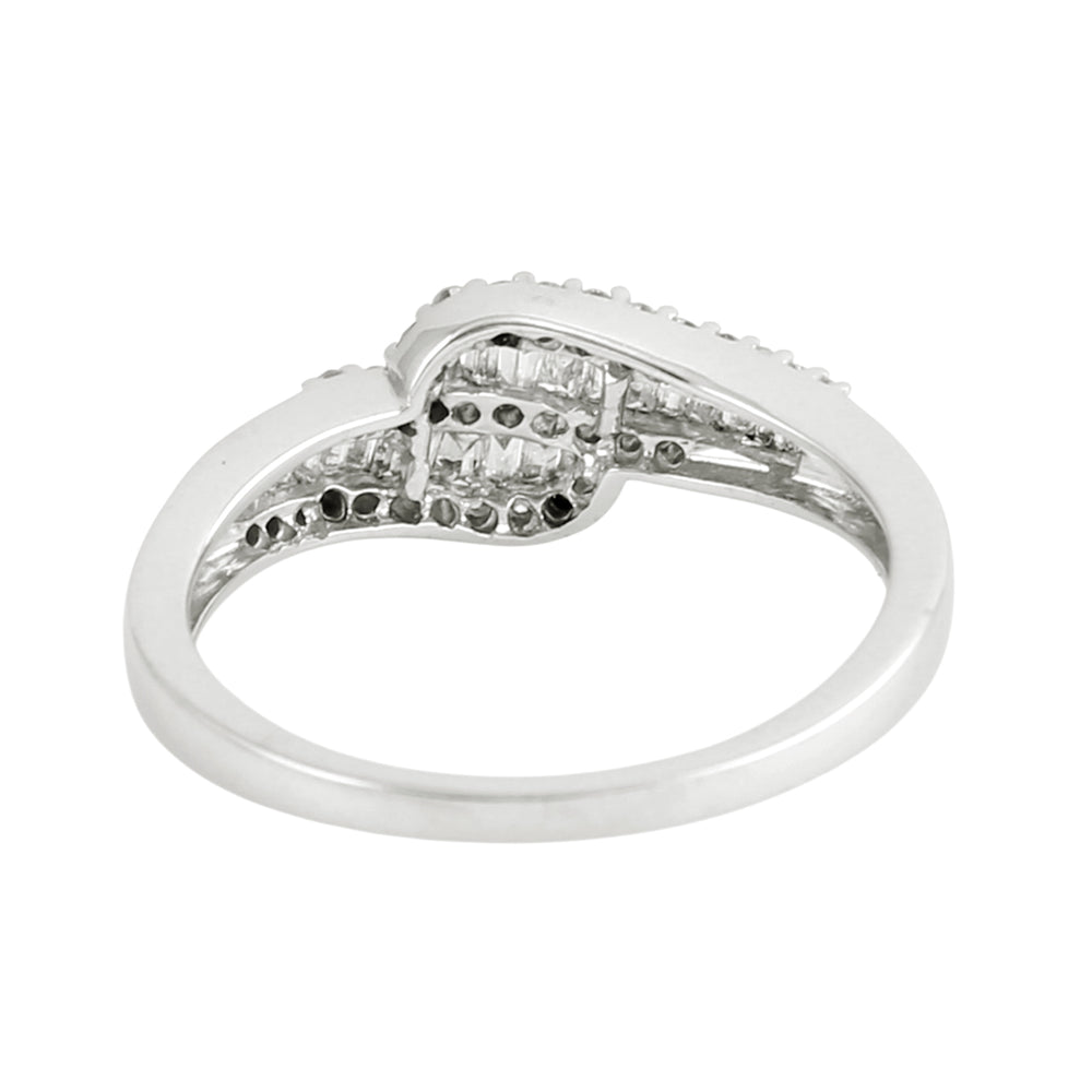 Baguette & Round Diamond Wave Band Ring in White Gold – Elegant Statement Ring