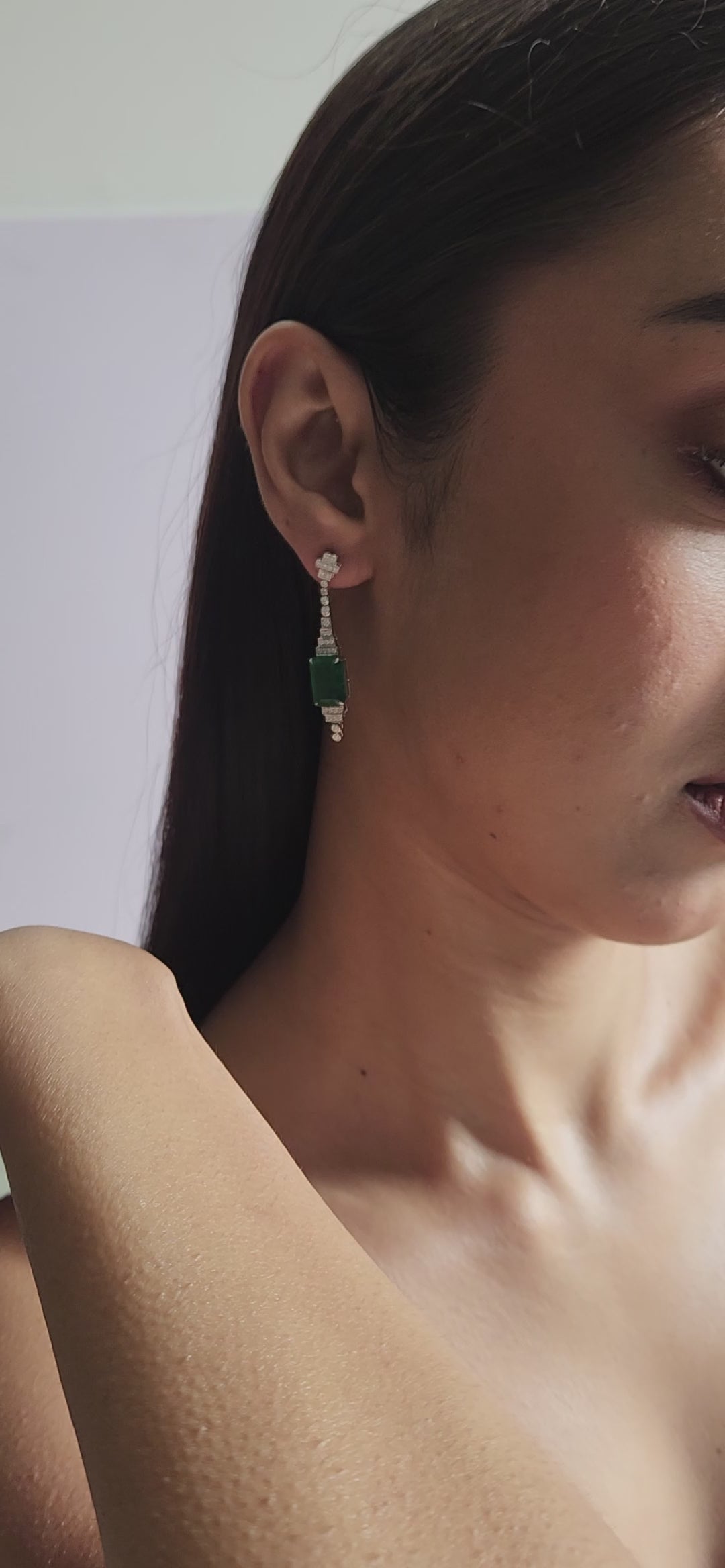 18K White Gold Emerald & Diamond Rectangular Drop Earrings