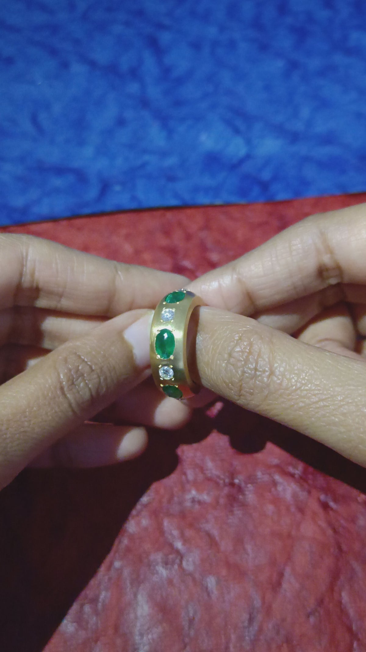Oval Emerald Gemstone Bezel Diamond Band Ring In 18K Yellow Gold